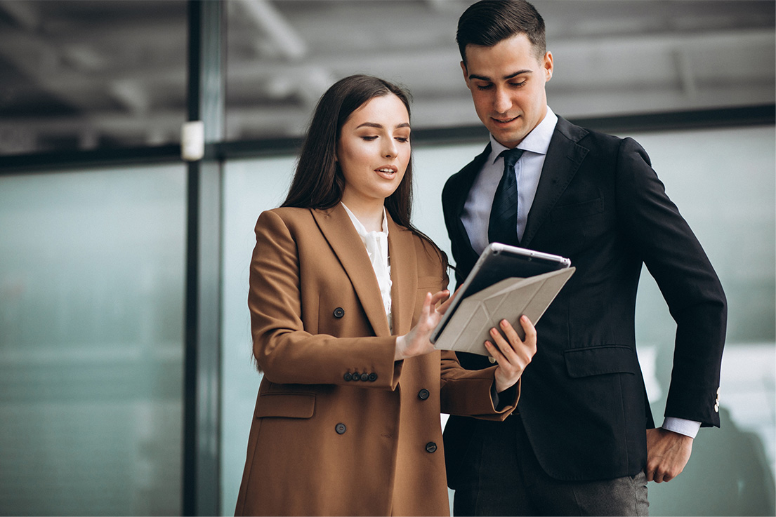 Personas trabajando